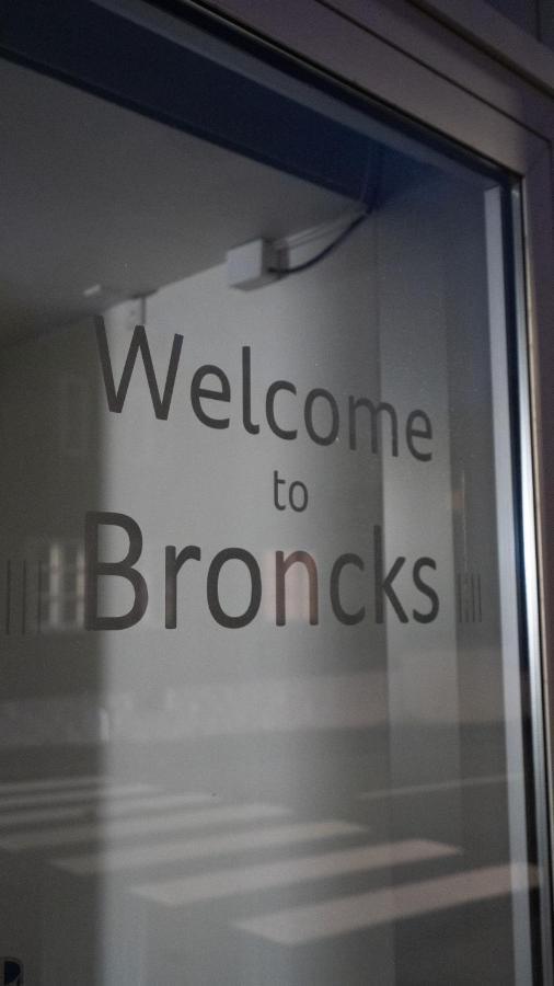 Broncks Apartment 5 - Modern 2-Bedroom In The Heart Of Torshavn Luaran gambar