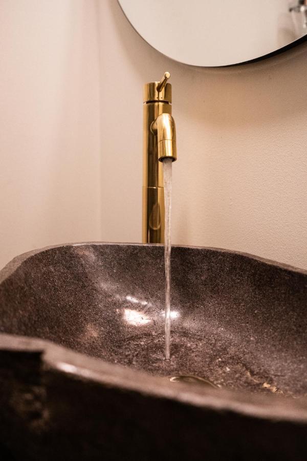 Broncks Apartment 5 - Modern 2-Bedroom In The Heart Of Torshavn Luaran gambar